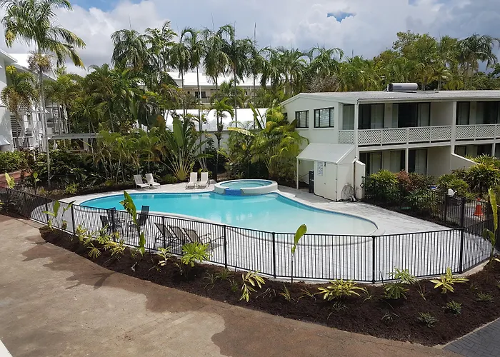 Beachfront Terraces With Onsite Reception & Check In Port Douglas